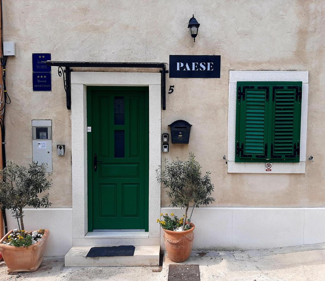Central Split Rooms And Apartments Paese Exterior photo
